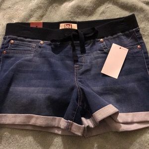 womens shorts